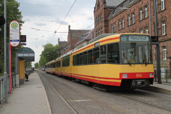 Stadtbahnwagen GT8-80C der AVG in Karlsruhe. Foto: Marco Krings